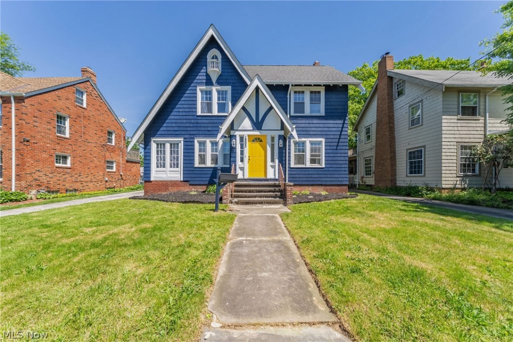 1893 Janette Avenue, Cleveland Heights, OH