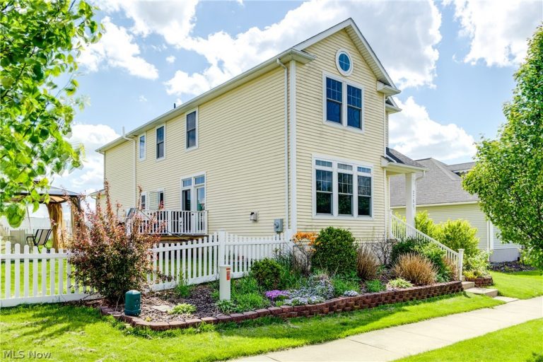 2750 Himelrigh Boulevard, Barberton, OH - Photo 3