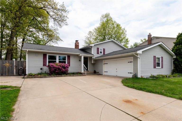 7299 Grant Street, Mentor, OH - Photo 2