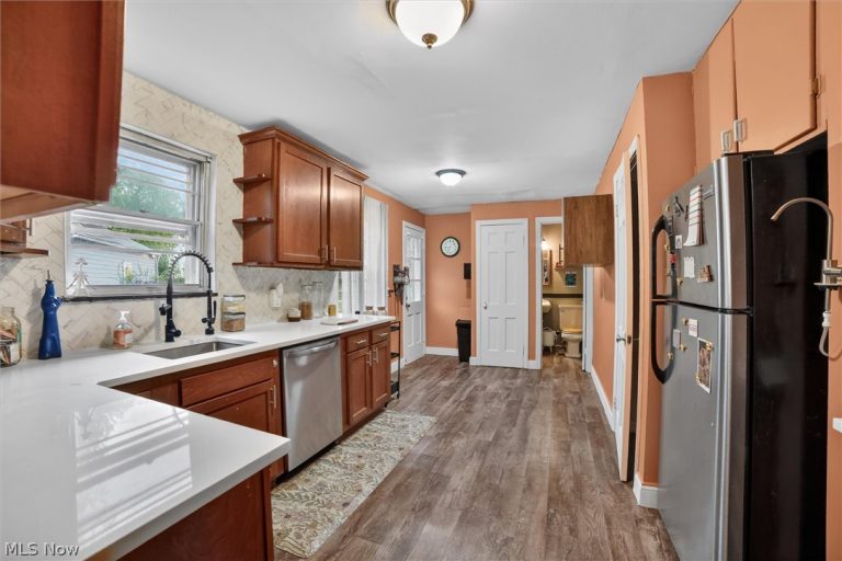 1139 Castleton Road, Cleveland Heights, OH - Photo 8