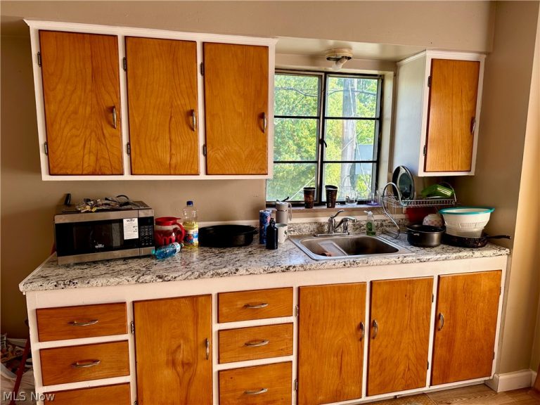 1166 176th Street, Cleveland, OH - Photo 3