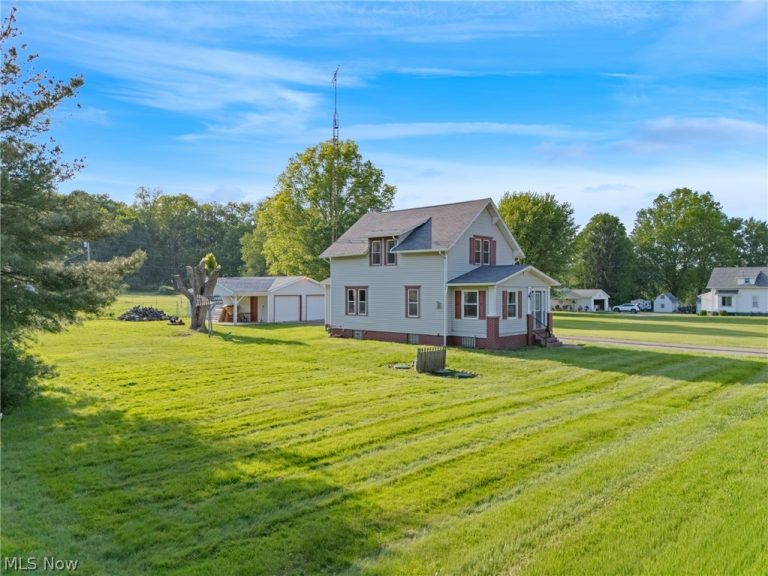 13638 Morgan Street, Alliance, OH - Photo 2