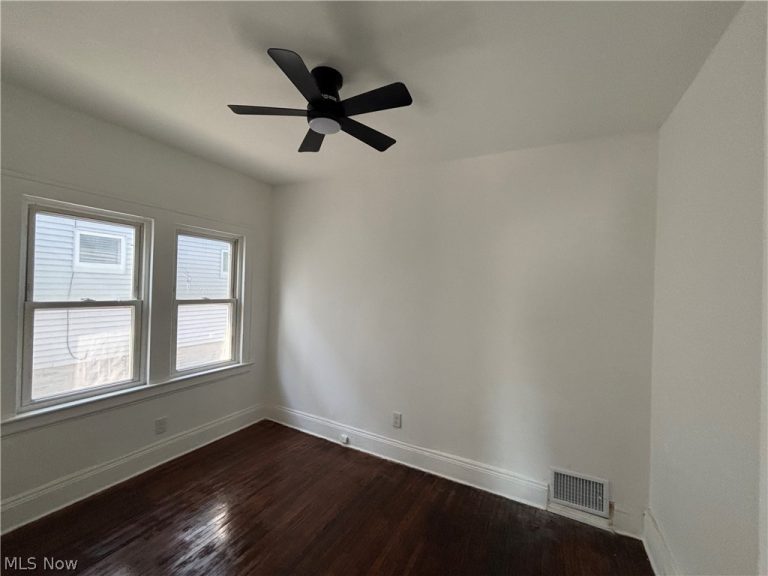 3621 154th Street, Cleveland, OH - Photo 5