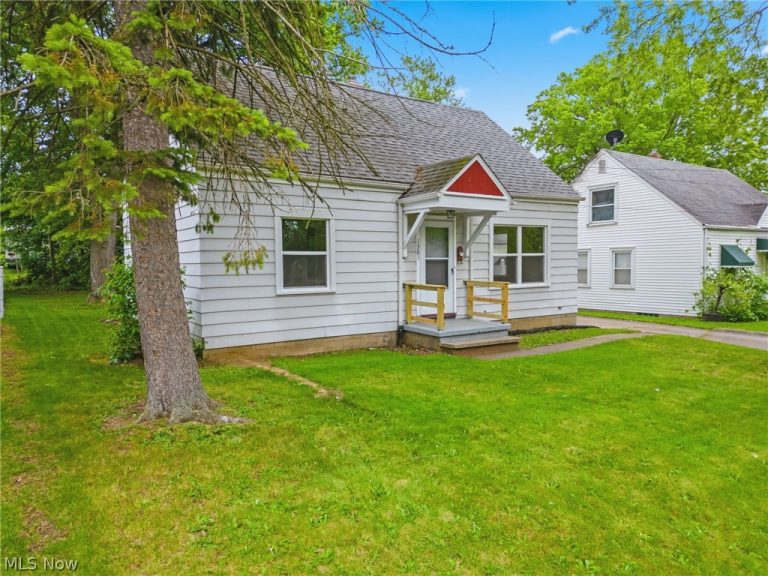 1381 Greenwood Avenue, Akron, OH - Photo 2