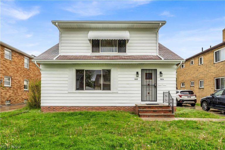 927 216th Street, Euclid, OH - Photo 2