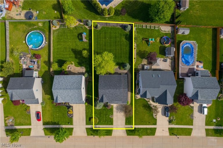157 Stone Ridge Way, Berea, OH - Photo 8