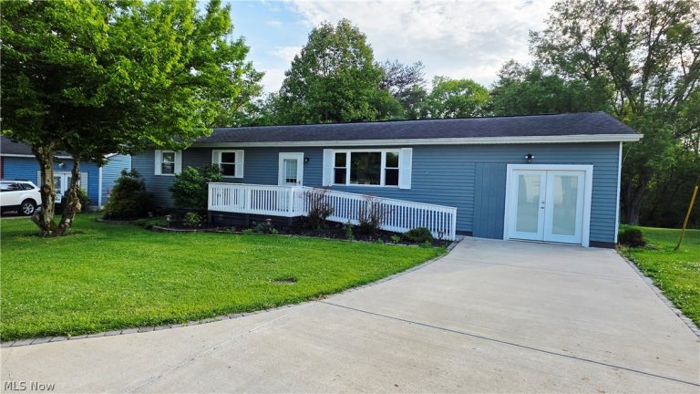 36 Suzanne Street, Little Hocking, OH, 45742