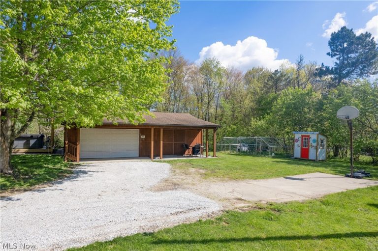 4897 Chestnut Drive, Kent, OH - Photo 8