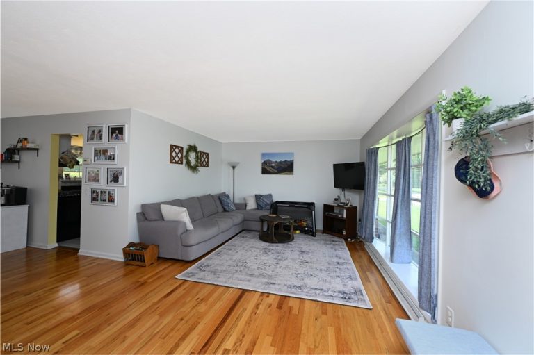 12460 Amber Circle, Uniontown, OH - Photo 2