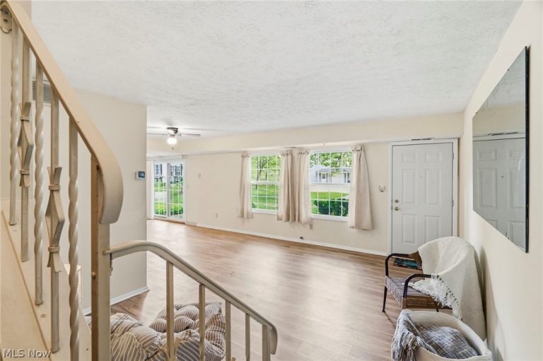 13622 Oakbrook Drive #3622, North Royalton, OH - Photo 6