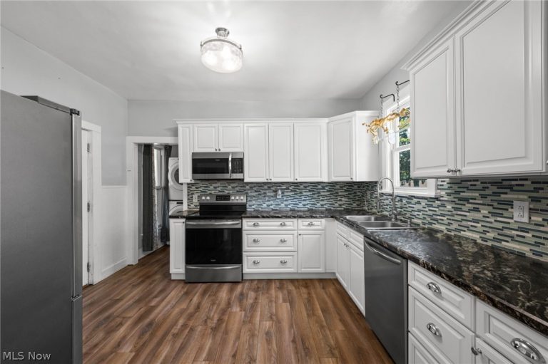 530 Main Street, Geneva, OH - Photo 5