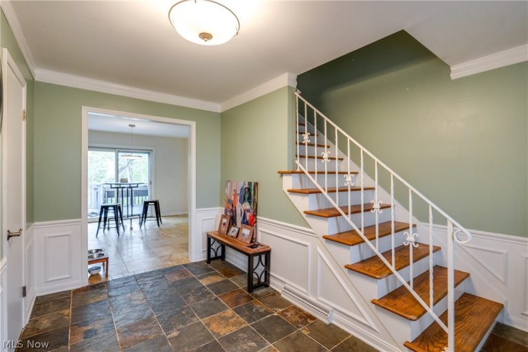 2295 Woodpark Road, Akron, OH - Photo 5