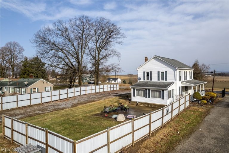 15355 Old Lincoln Way, Dalton, OH - Photo 3
