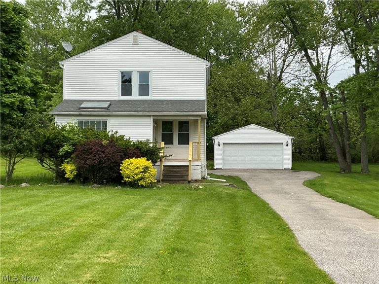 3659 Brainard Road, Woodmere, OH - Photo 2