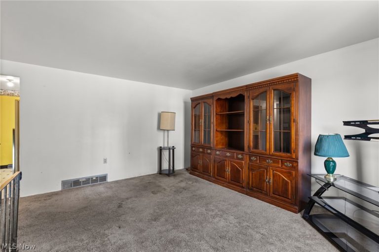 263 Walker Manor Circle, Colliers, WV - Photo 6
