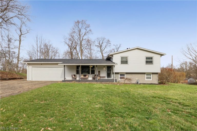 7010 Stonecreek Avenue, Canton, OH - Photo 2