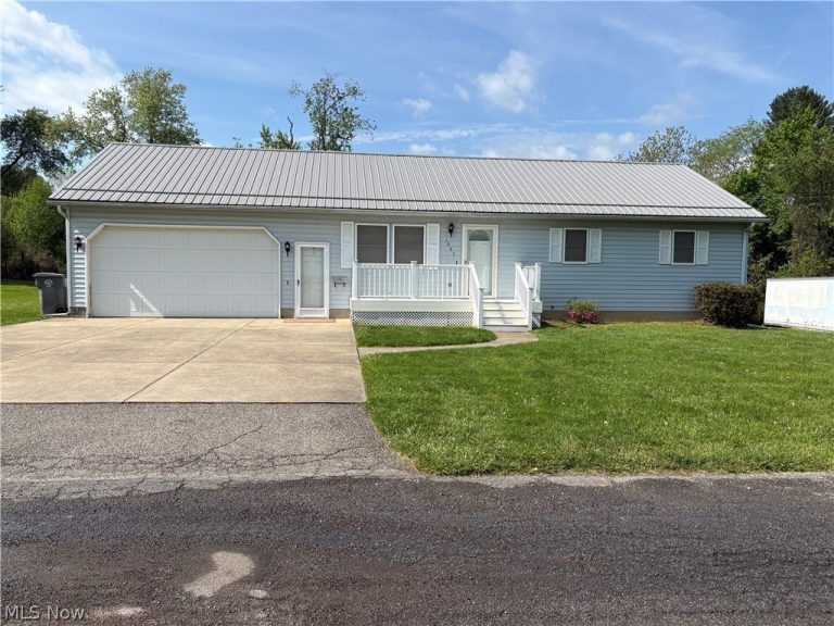 1945 Nair Street, Youngstown, OH - Photo 2