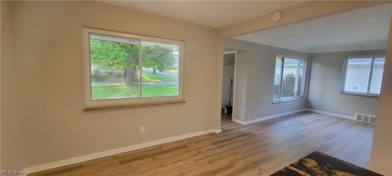 4852 81st Street, Garfield Heights, OH - Photo 5