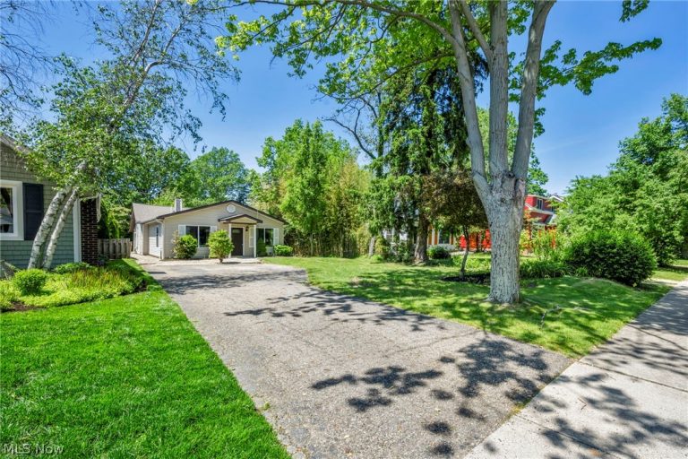 350 Kenilworth Road, Bay Village, OH - Photo 4