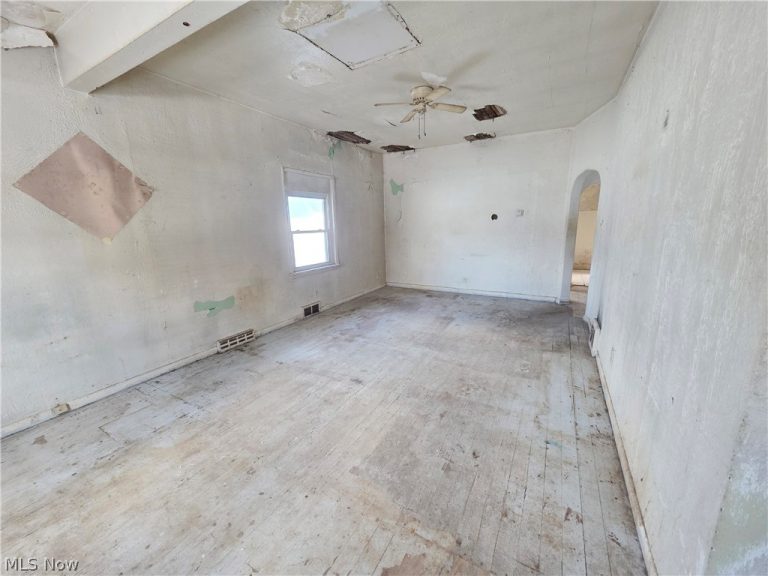 732 Kendall Avenue, Steubenville, OH - Photo 3