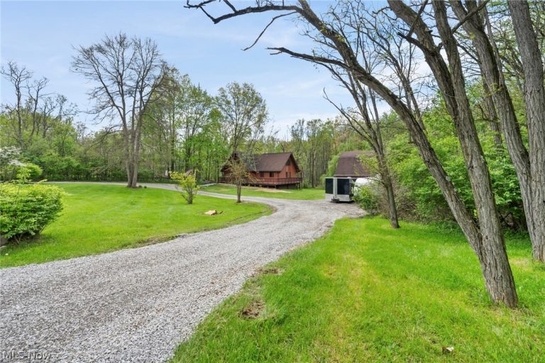 11104 Clarke Road, Columbia Station, OH - Photo 5