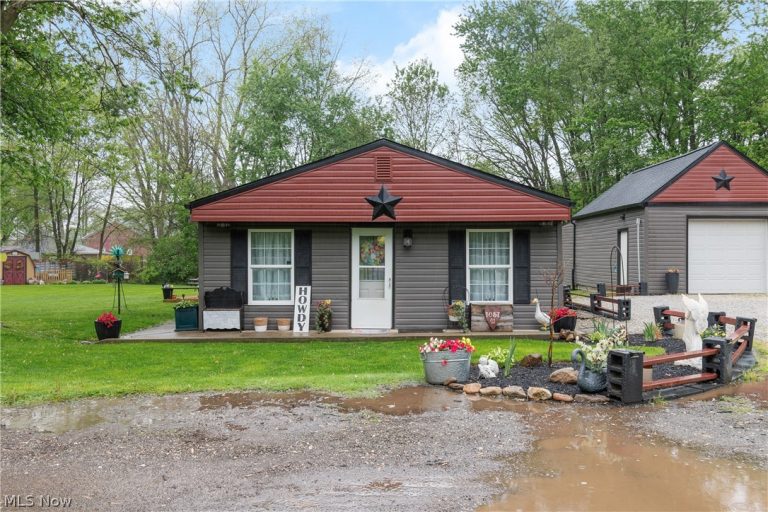 1057 Tremont Avenue, East Canton, OH - Photo 5