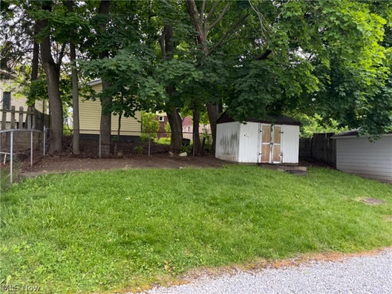 2113 11th Street, Akron, OH - Photo 5