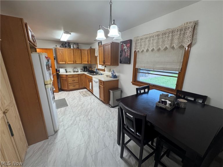 449 Creed Street, Struthers, OH - Photo 4
