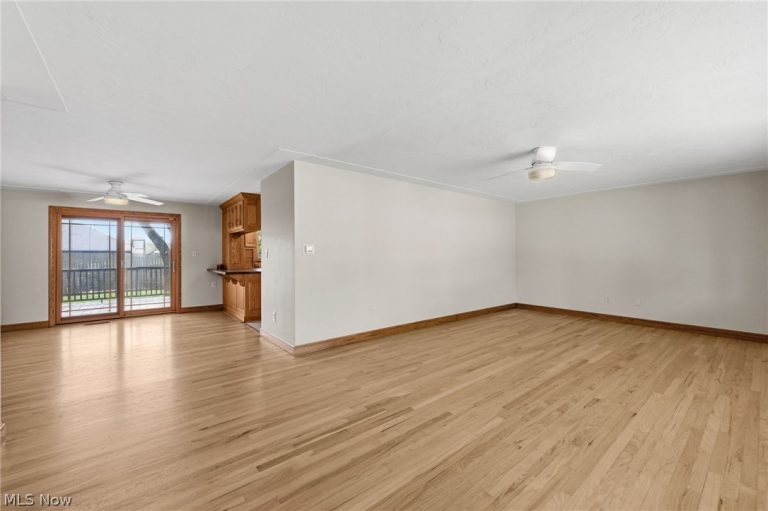 4561 Newbury Drive, Vermilion, OH - Photo 6