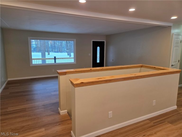 1075 River Road, Lake Milton, OH - Photo 8