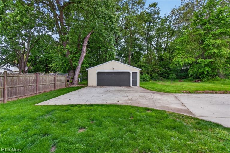 3731 Yale Avenue, Canton, OH - Photo 3