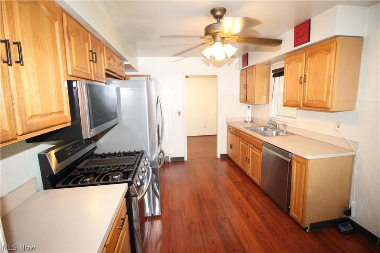 346 Walworth Avenue, Euclid, OH - Photo 4