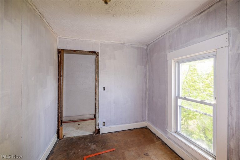 1107 2nd Street, Lorain, OH - Photo 2