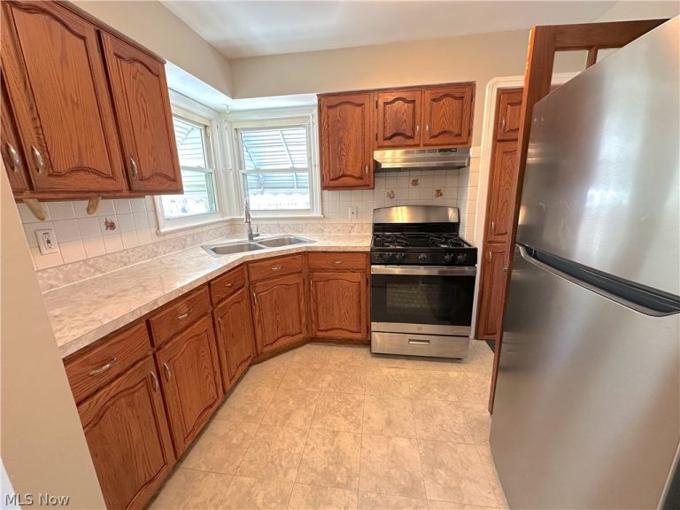 20120 Wilmore Avenue, Euclid, OH - Photo 6