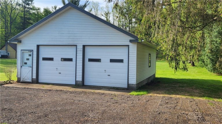 13993 Butternut Road, Burton, OH - Photo 3