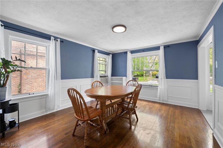 956 Englewood Road, Cleveland Heights, OH - Photo 4