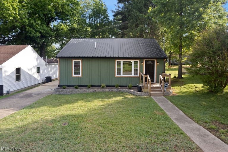 1415 23rd Street, Vienna, WV, 26105