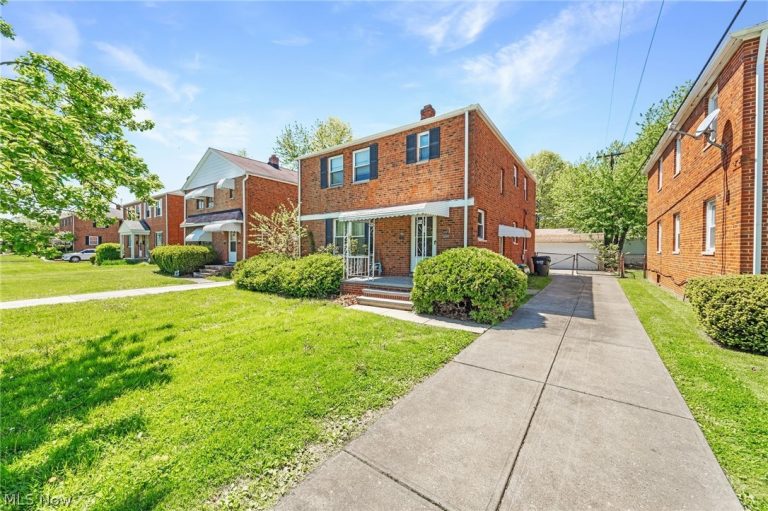 414 222nd Street, Euclid, OH - Photo 2