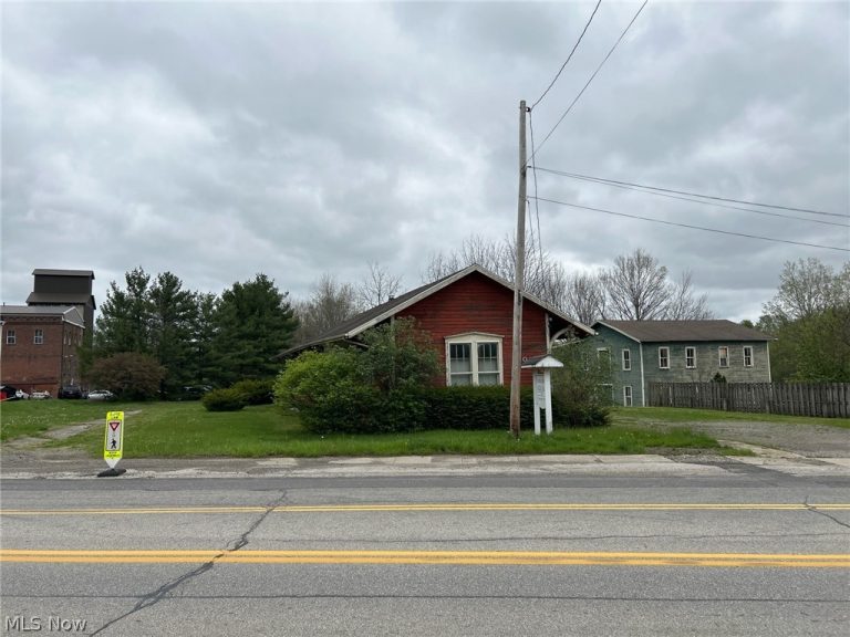 10636 Main Street, Mantua, OH - Photo 4