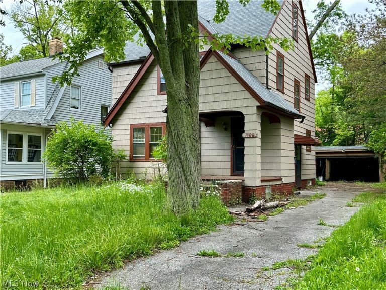 1169 Erieview Road, Cleveland Heights, OH - Photo 2