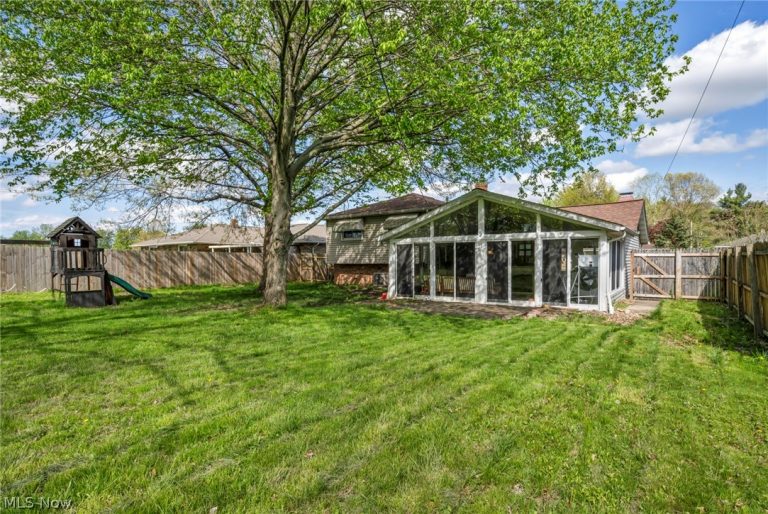 7850 Linden Lane, Parma, OH - Photo 4