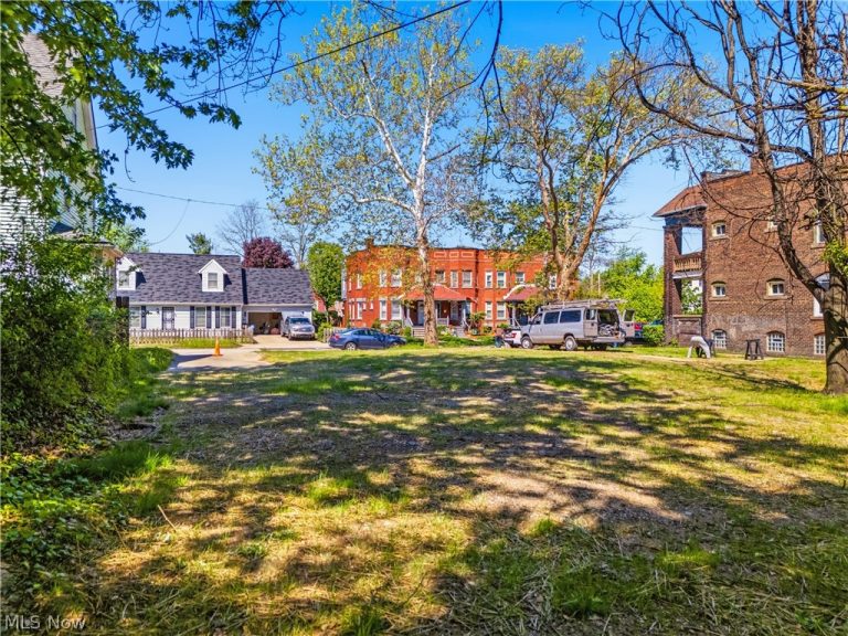 1477 114th Street, Cleveland, OH - Photo 2