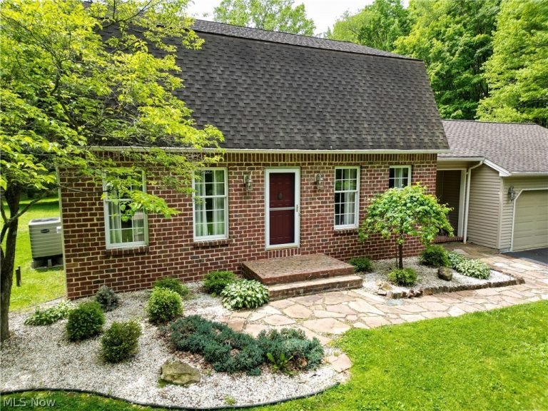 6155 Gibson Road, Canfield, OH - Photo 2