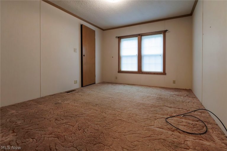 8582 Dundee Wilmot Road, Dundee, OH - Photo 6
