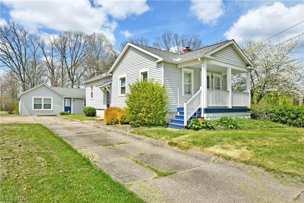 406 McDonald Avenue, McDonald, OH