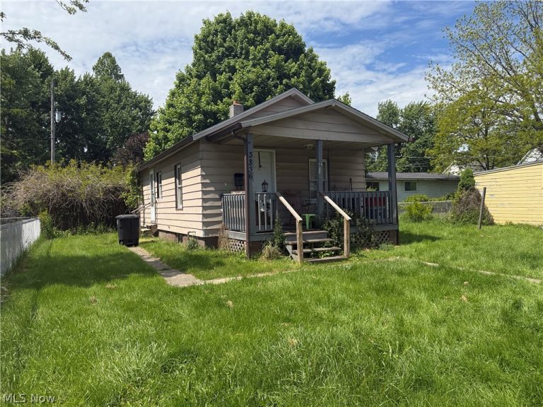 3834 Bosworth Road, Cleveland, OH - Photo 3
