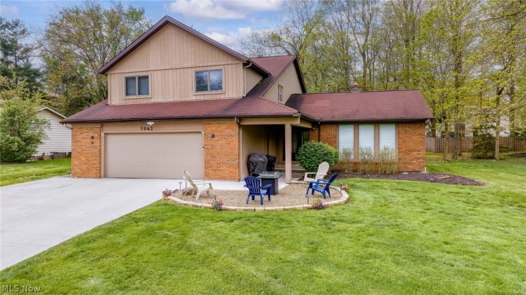 5062 Lansdowne Drive, Solon, OH - Photo 3