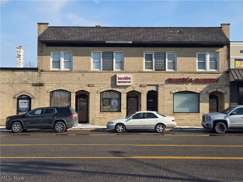 5767 Ridge Road, Parma, OH