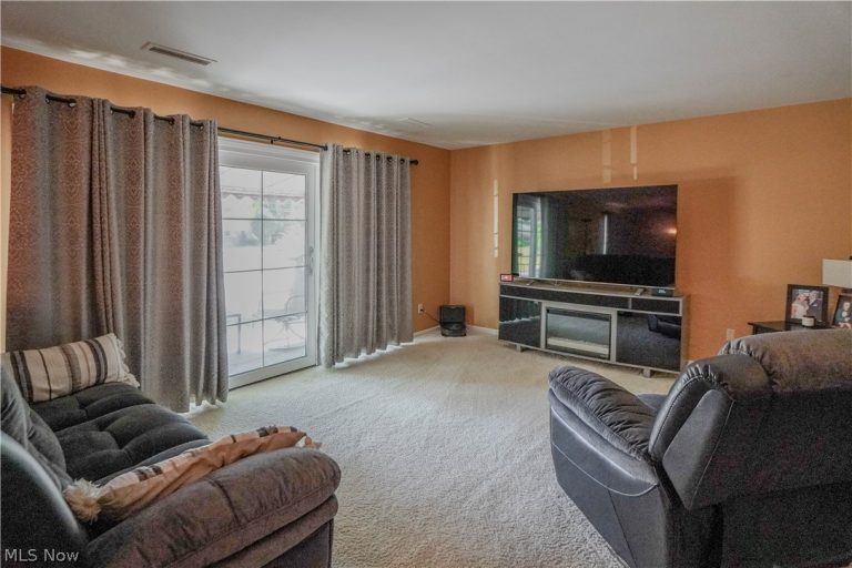 1653 Greenway Road #202, North Canton, OH - Photo 6