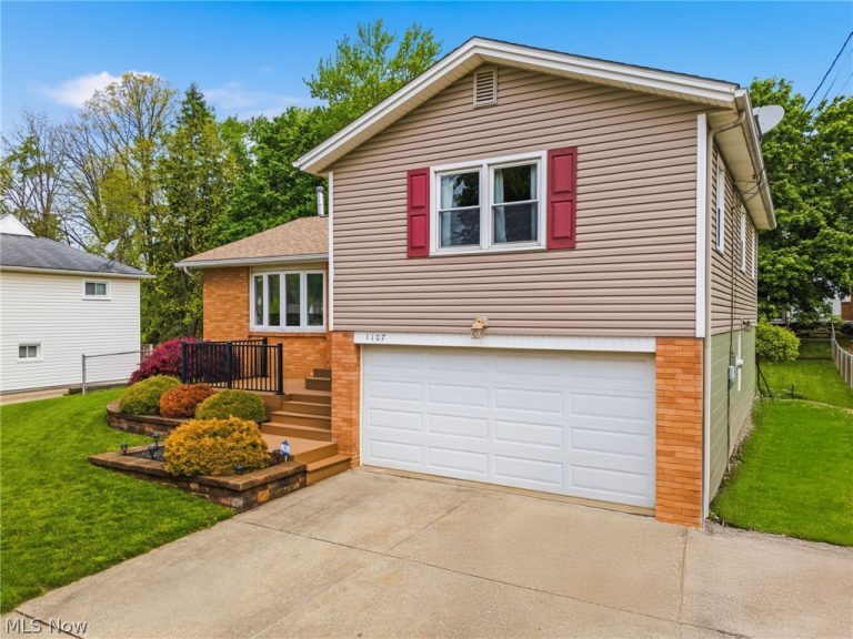 1107 Lynbrook Street, North Canton, OH - Photo 3